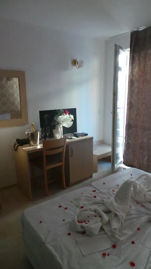 Family Hotel Orios 프리모르스코